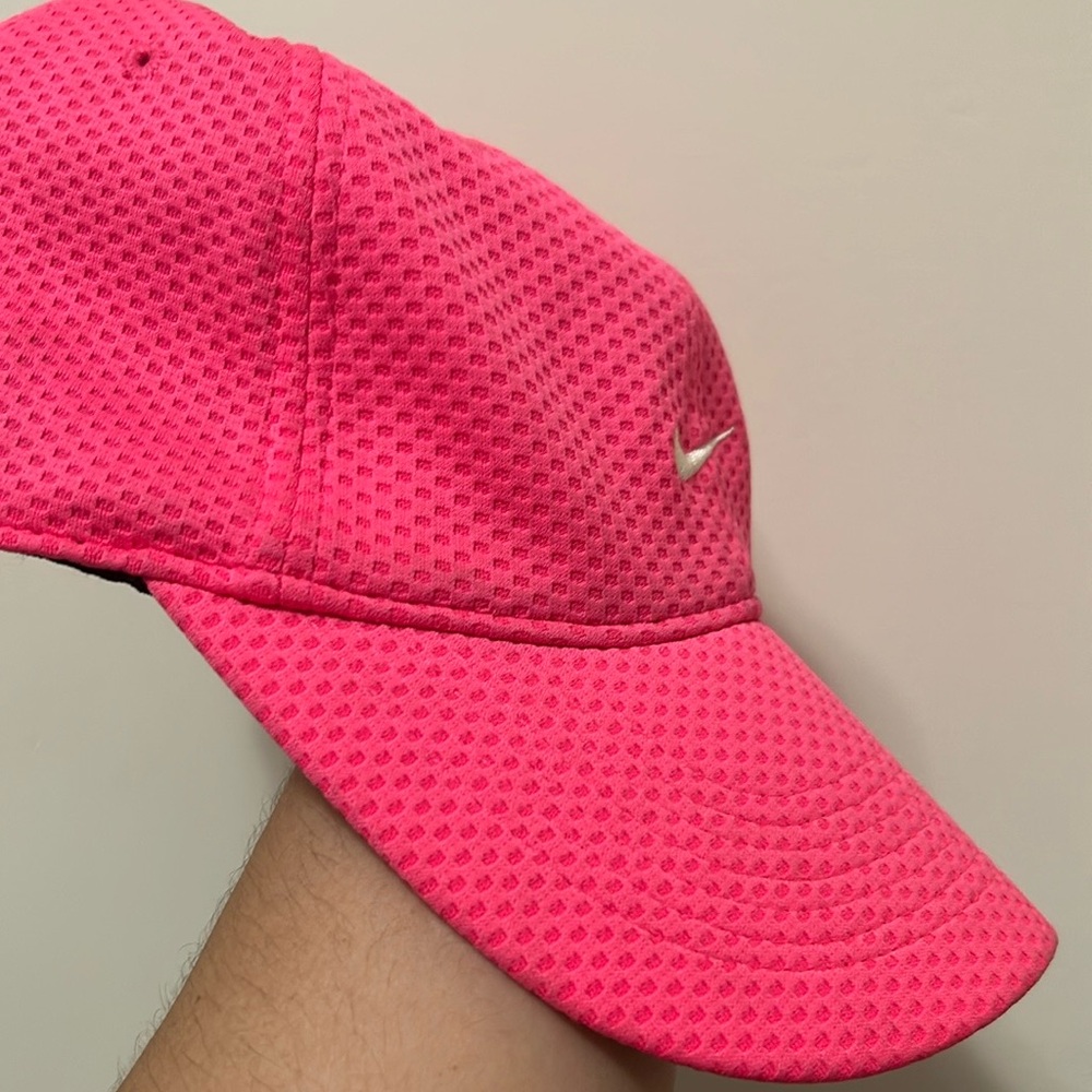 Pink Tailwind Dri-Fit